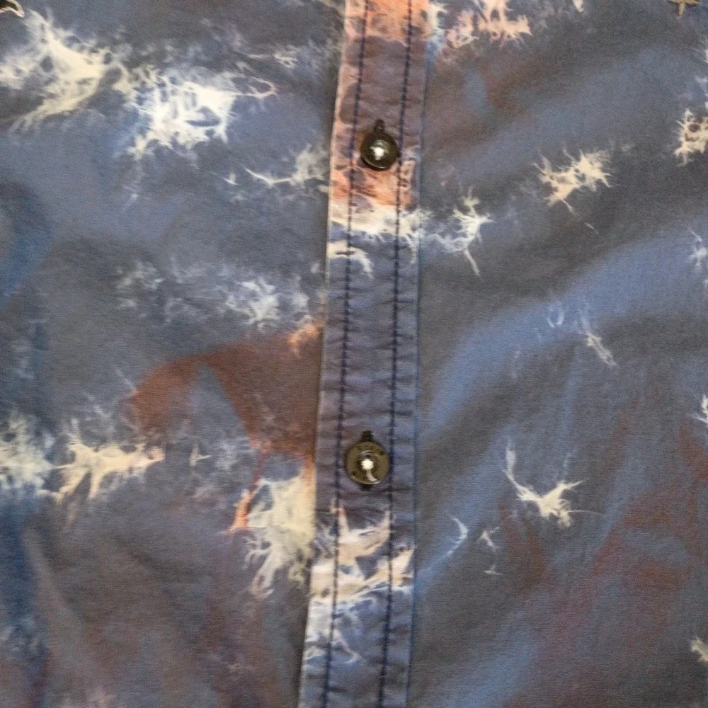Roar Signature Edition Shirt Mens Medium Blue Tie Dye Tribal Embroidered Western